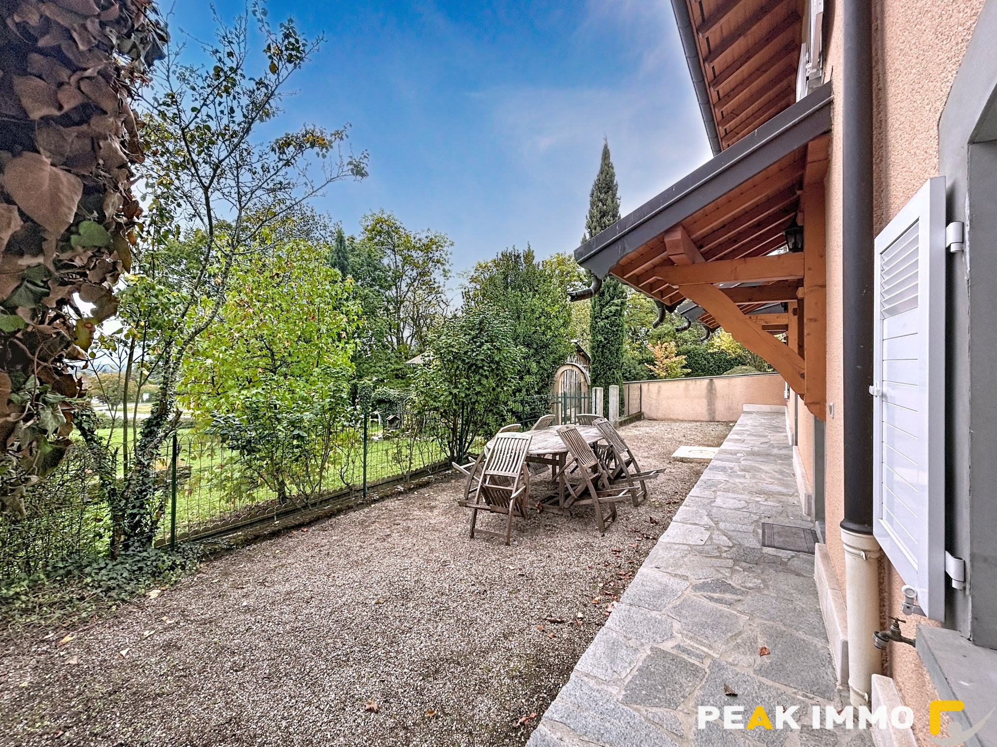 House 5 pièces · 84.00 m² à Lucinges