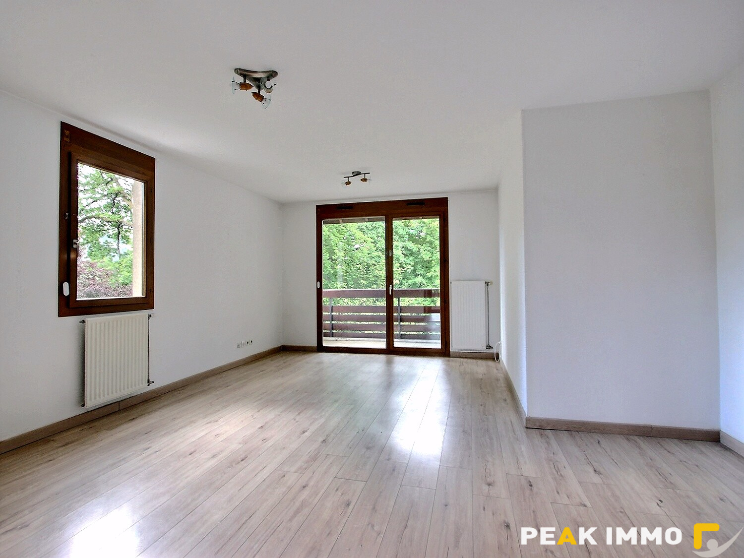 Appartement 4 pièces - 7642m2 - SEYNOD