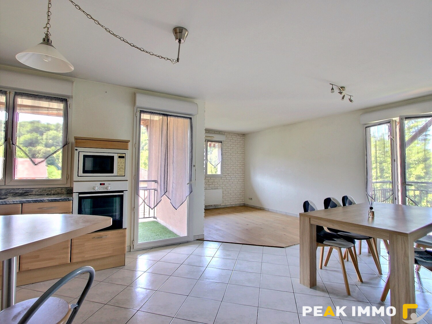 Appartement - 3 pièces - 6688 m2 - Frangy